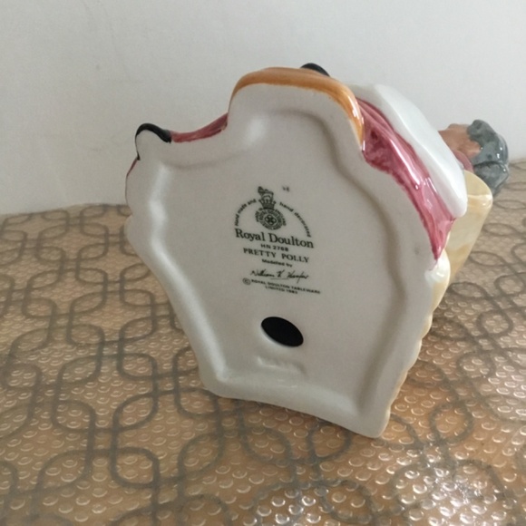 Royal Doulton Figurine Pretty Polly HN 2768 - Picture 4 of 7